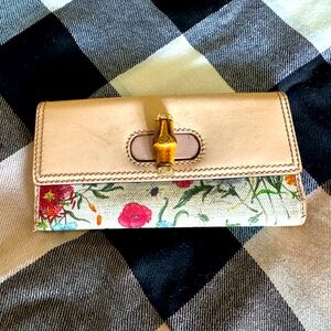 Gucci Vintage Flora Long Wallet Authentic